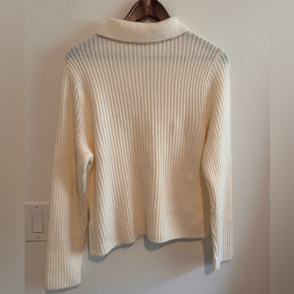 Abercrombie And Fitch Soft Ribbed Texture Collared Cardigan in Creamy White Sz L - Picture 3 of 5